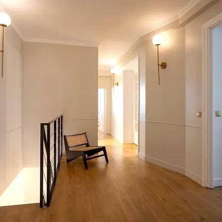 Apartamento Elegant And Spacious Three-bedroom *
