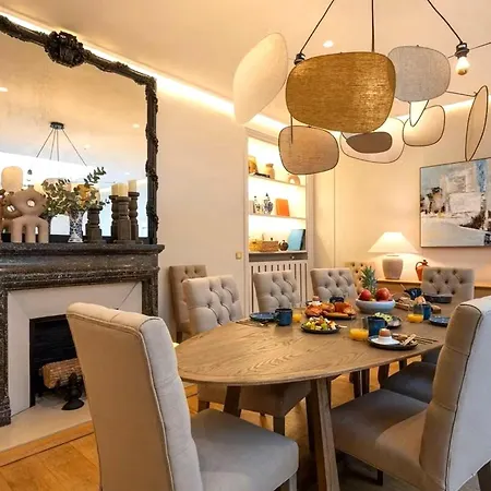 Apartamento Elegant And Spacious Three-bedroom